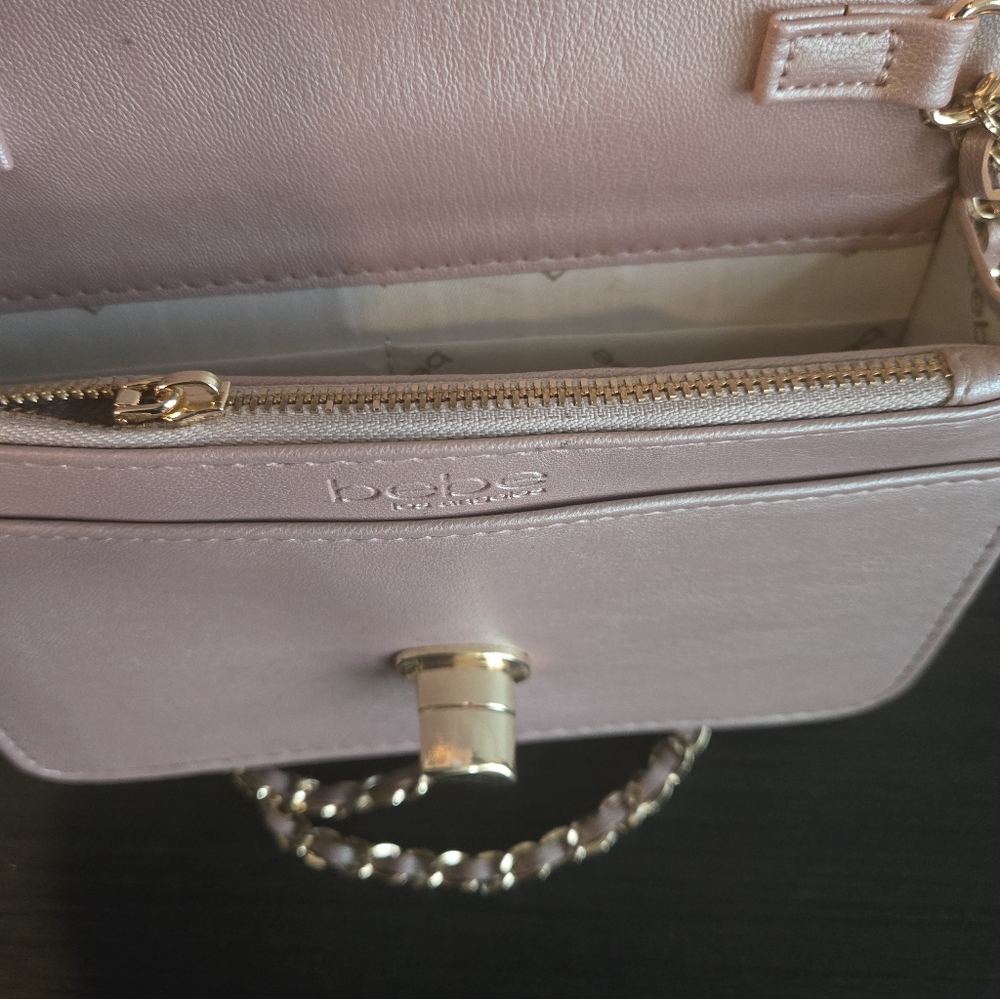 Bebe Jacari Crossbody Bag Iridescent Mauve Quilted Gold Chain⁸look - Picture 7 of 7